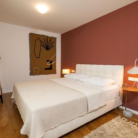 Rivus Apartments 奥米什 外观 照片