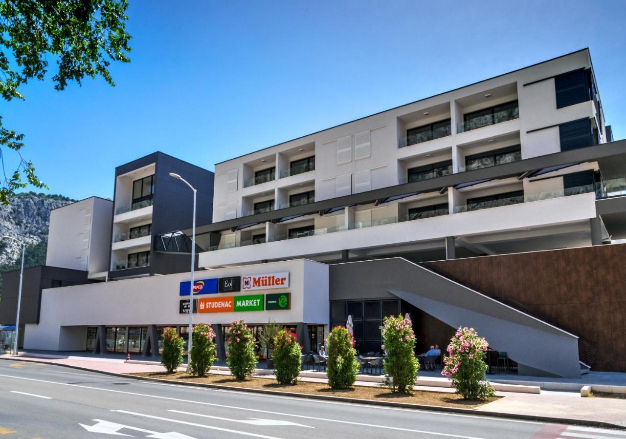 Rivus Apartments 奥米什 外观 照片