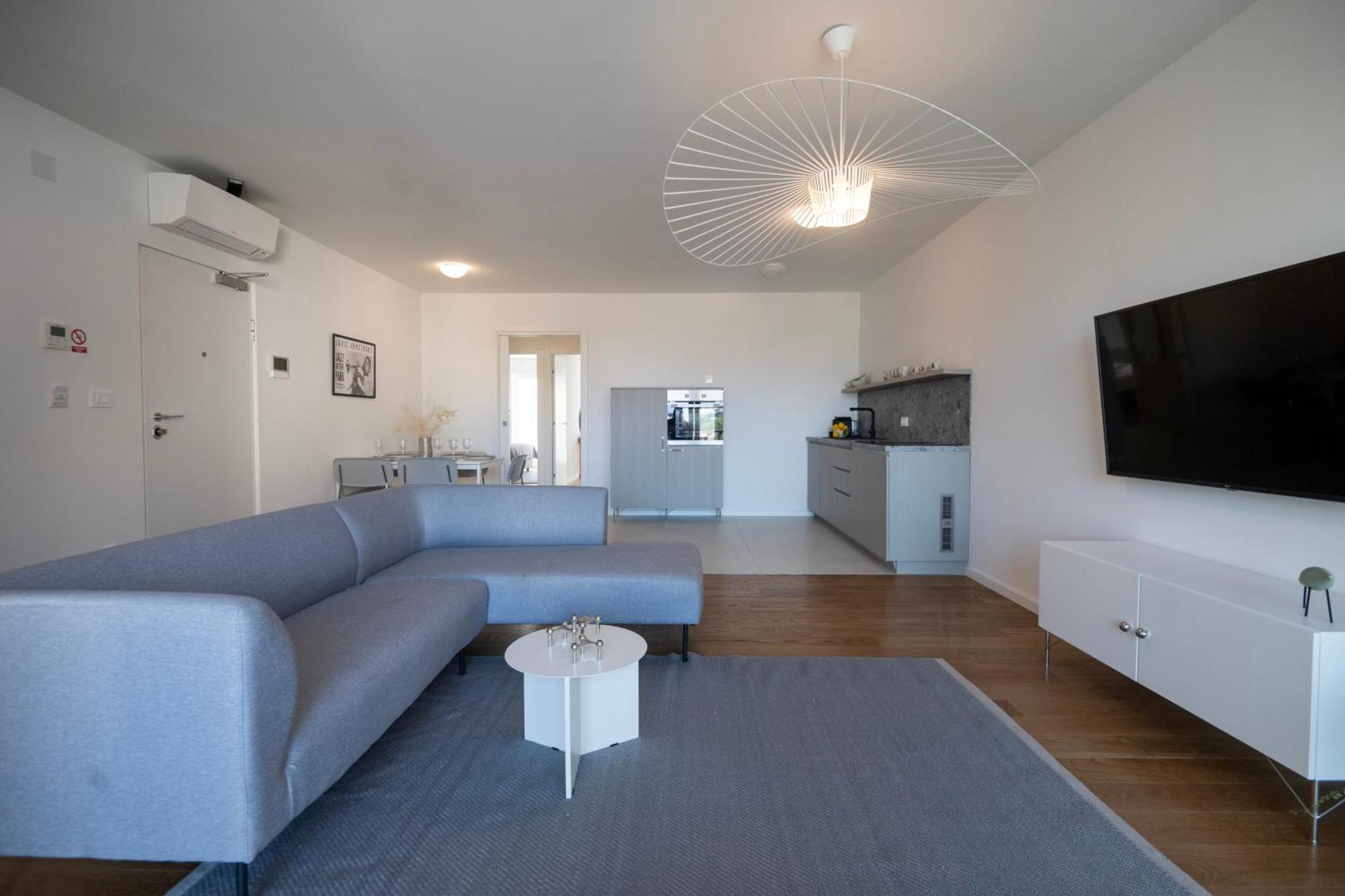 Rivus Apartments 奥米什 外观 照片